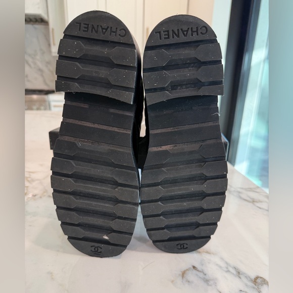 Authentic Chanel Black leather Brave combat boot Size 39 - Picture 2 of 5